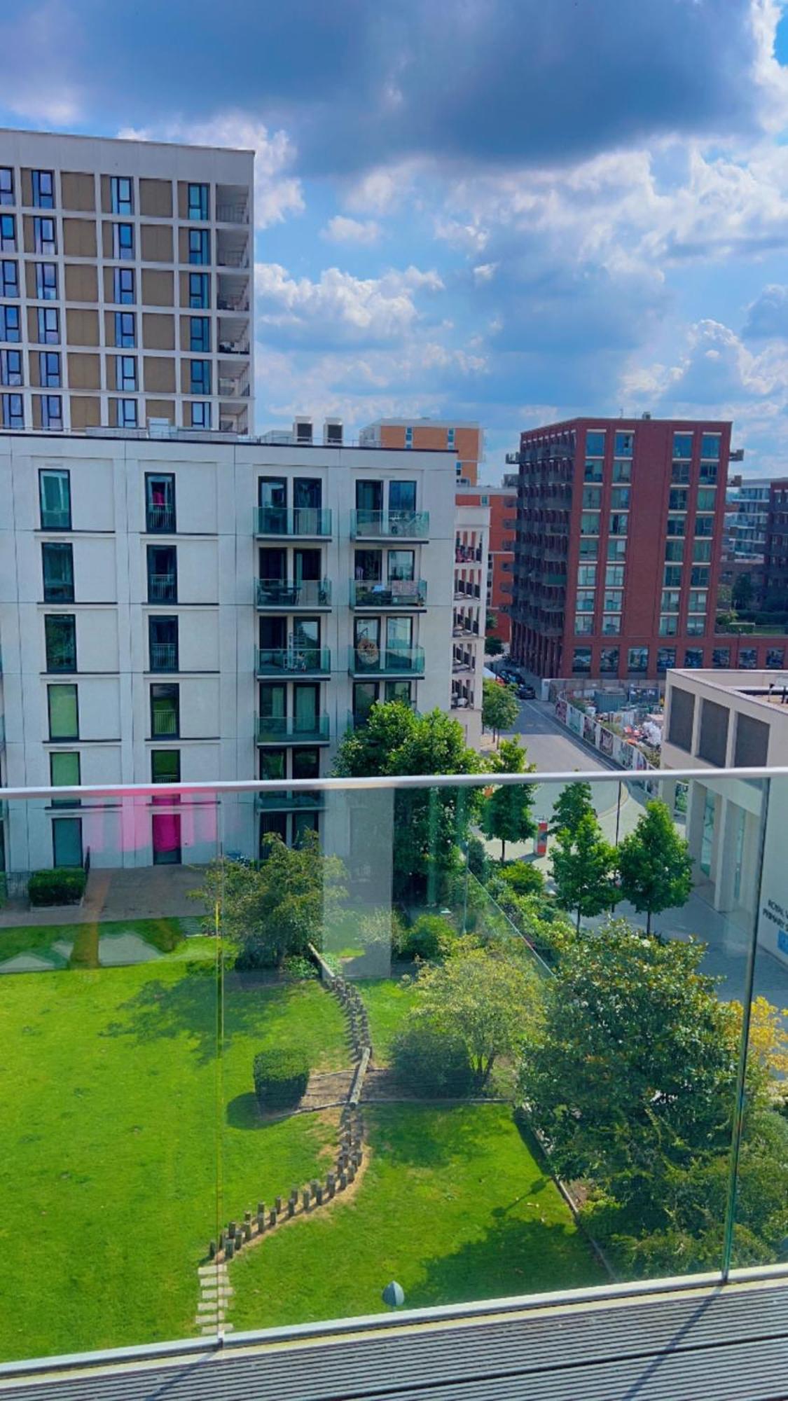 Ds Rentals - Entire 1 Bedroom Apartment London Exteriör bild